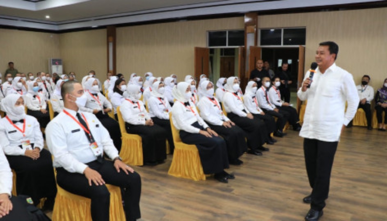 Para peserta CPNS sedang menyimak