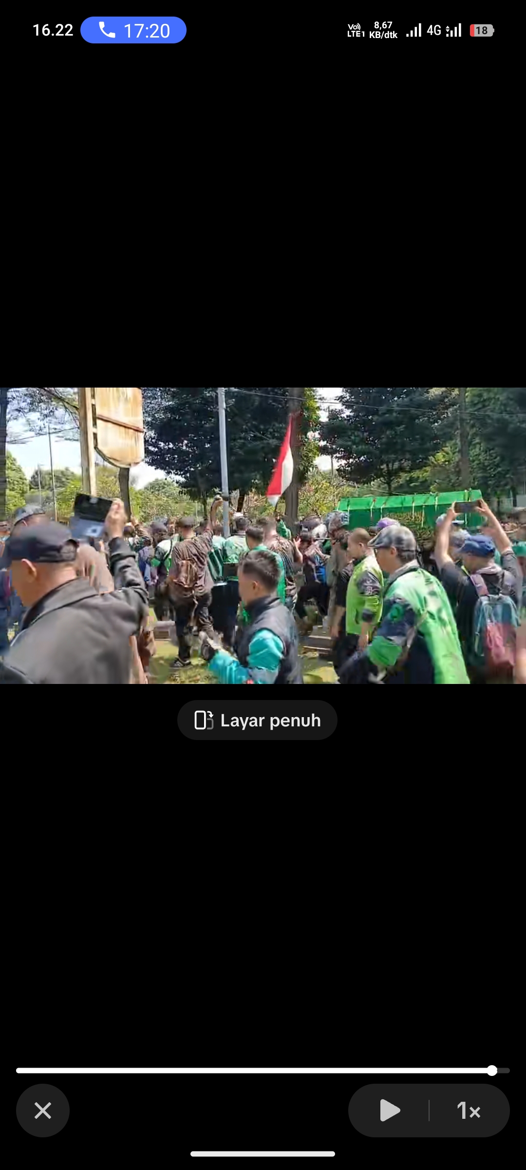 Prosesi pemakaman Affan Kuriniawan korban yang tewas akibat terlindas rantis Brimob pada saat demo berlangsung.