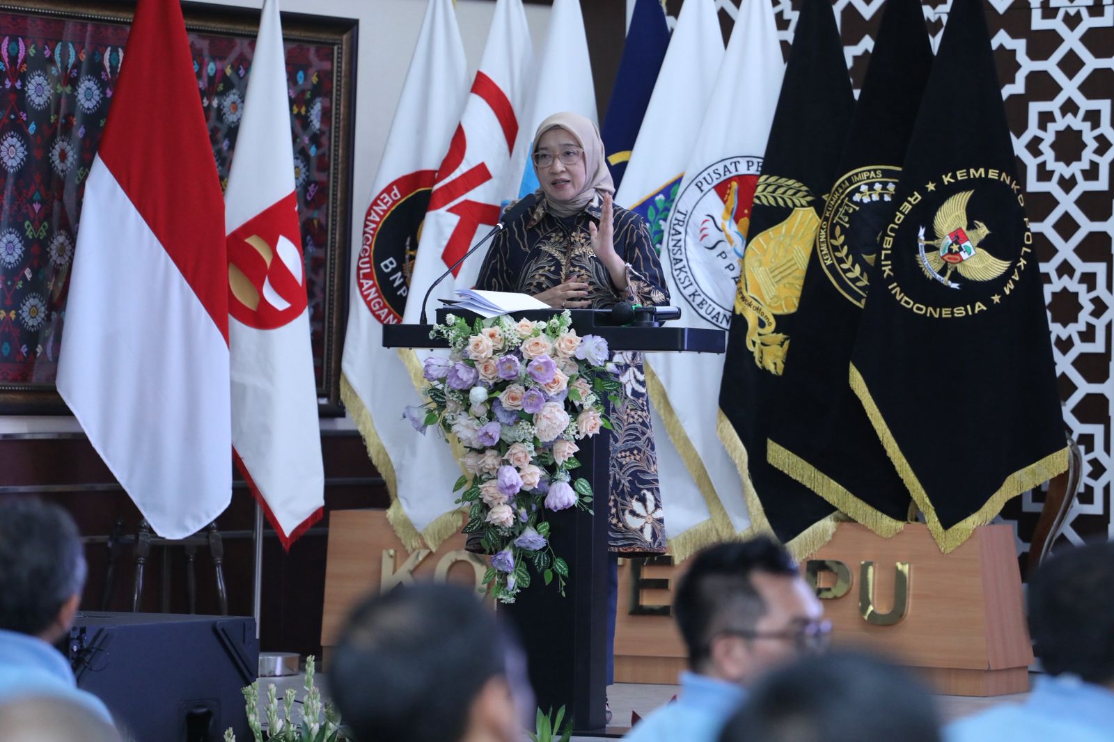 Menteri PANRB Rini Widyantini saat memberikan sambutan dalam salah satu kegiatan.