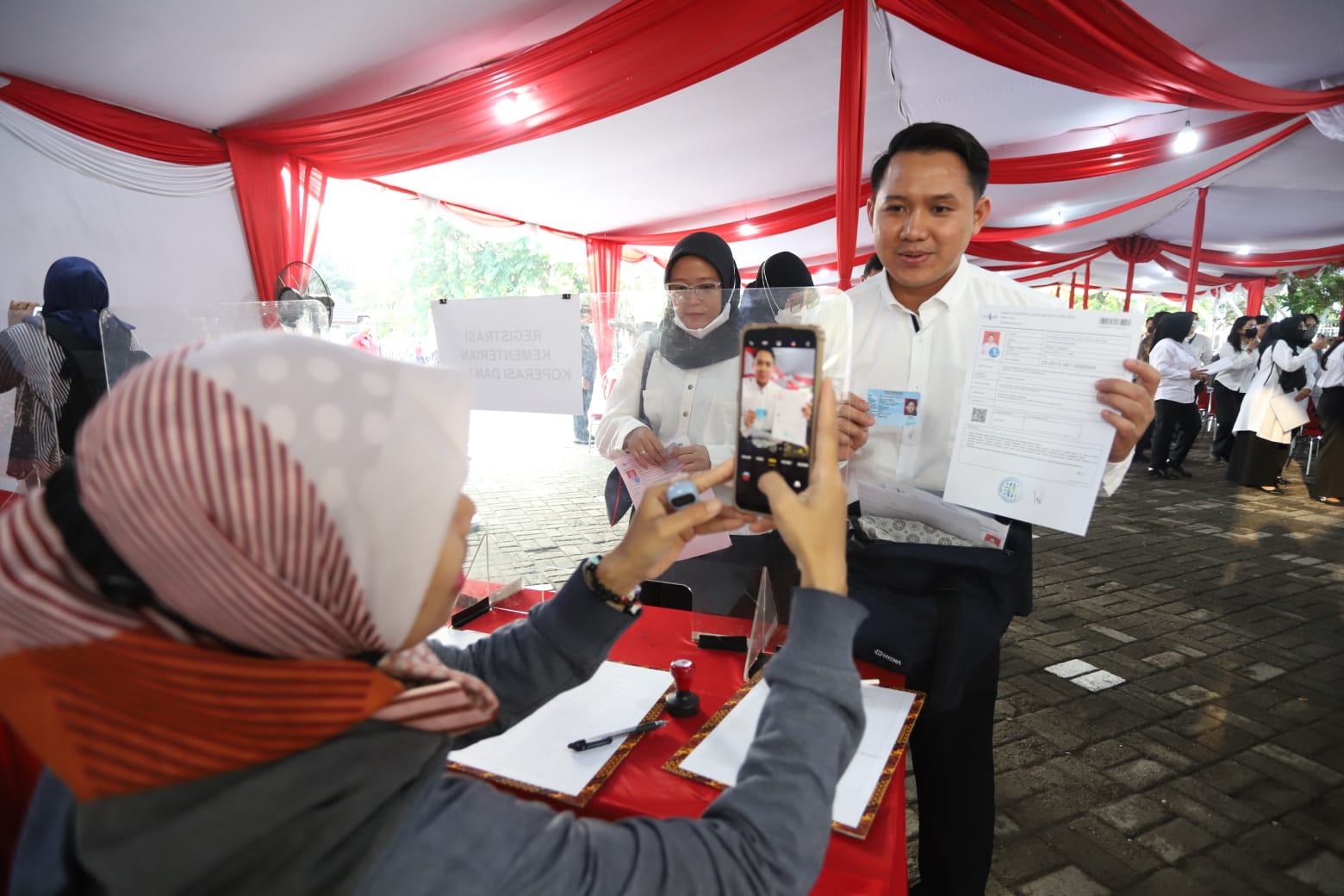 Verifikasi data peserta CPNS dan PPPK sebelum seleksi dimulai.