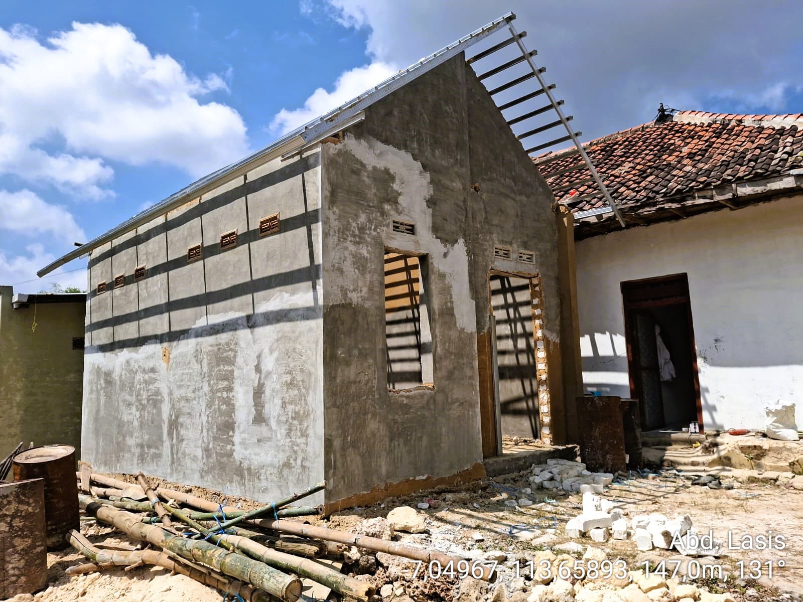 UNTUK RAKYAT: Progres realisasi salah satu unit bantuan RTLH di Kecamatan Kota Sumenep.