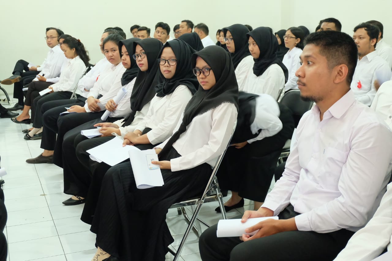 Para peserta saat seleksi CPNS