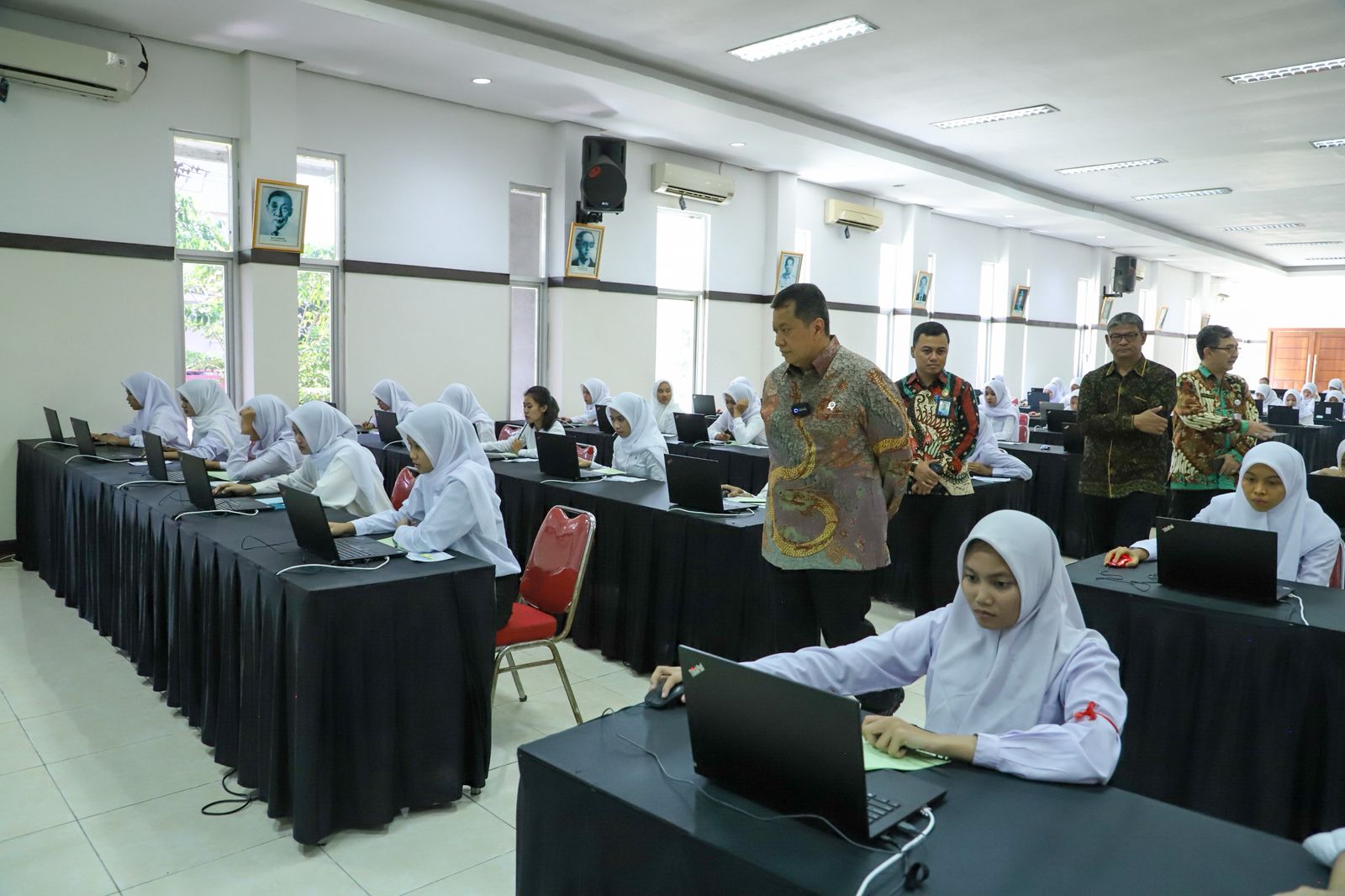 Para peserta CPNS dan atau sekolah kedinasan