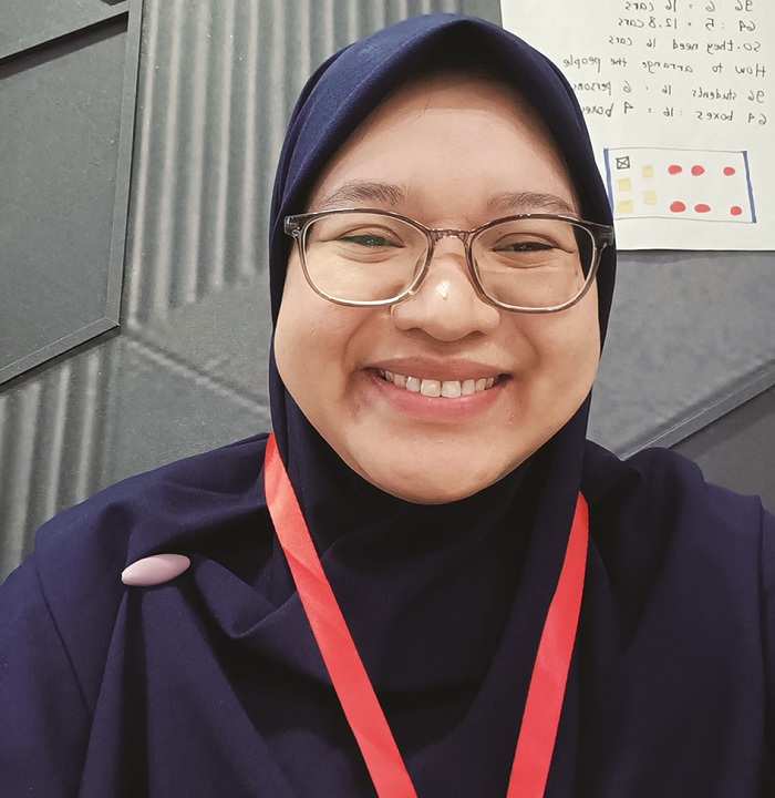 Gemala Qurbani, Guru di SDN Pademawu Barat 1