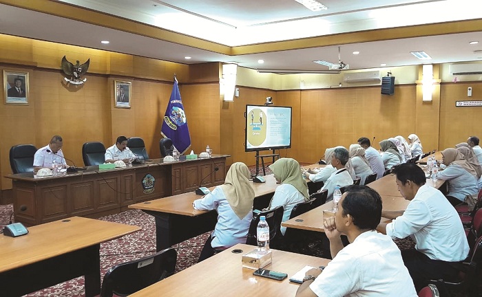 SATUKAN PERSEPSI: Dinas KBP3A Bangkalan menggelar rapat koordinasi penilaian PPE 2025 di Aula Diponegoro Pemkab, Rabu (24/9). (M. KHOLIL RAMLI/JPRM)