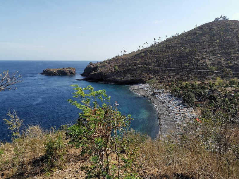 Pantai Tulamben yang punya pemandangan memukau di Bali