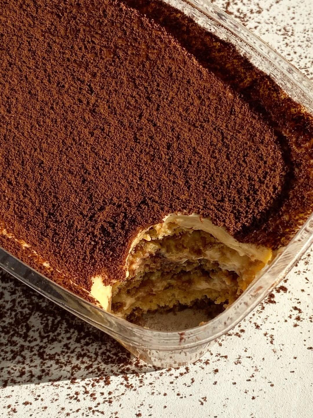 Tiramisu with Egg Drop yang enak disantap saat santai