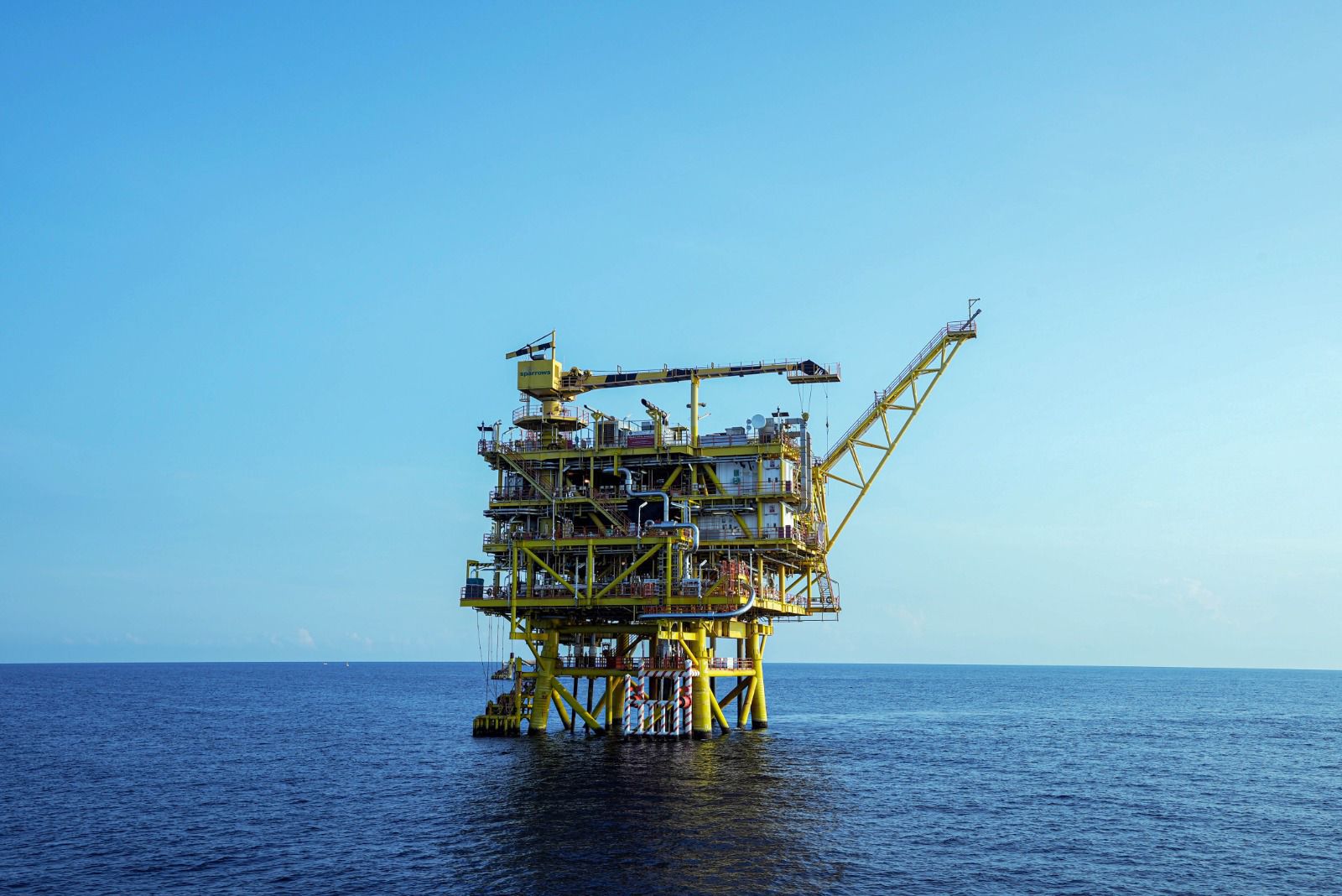 OFF SHORE: Objek strategis nasional yang dikelola PETRONAS Indonesia.
