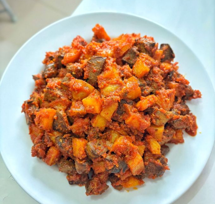 Tak hanya lezat, sambal goreng ati ampela juga kaya protein dan zat besi yang baik bagi tubuh