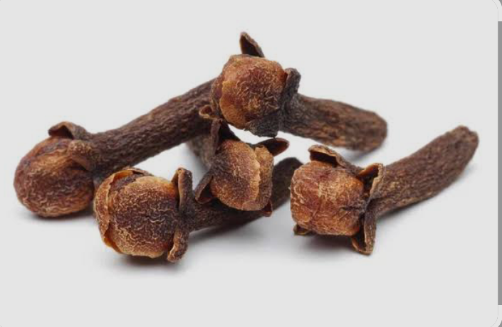 Salah satu racikan tradisional yang kembali digemari adalah minuman hangat berbahan dasar cengkeh.