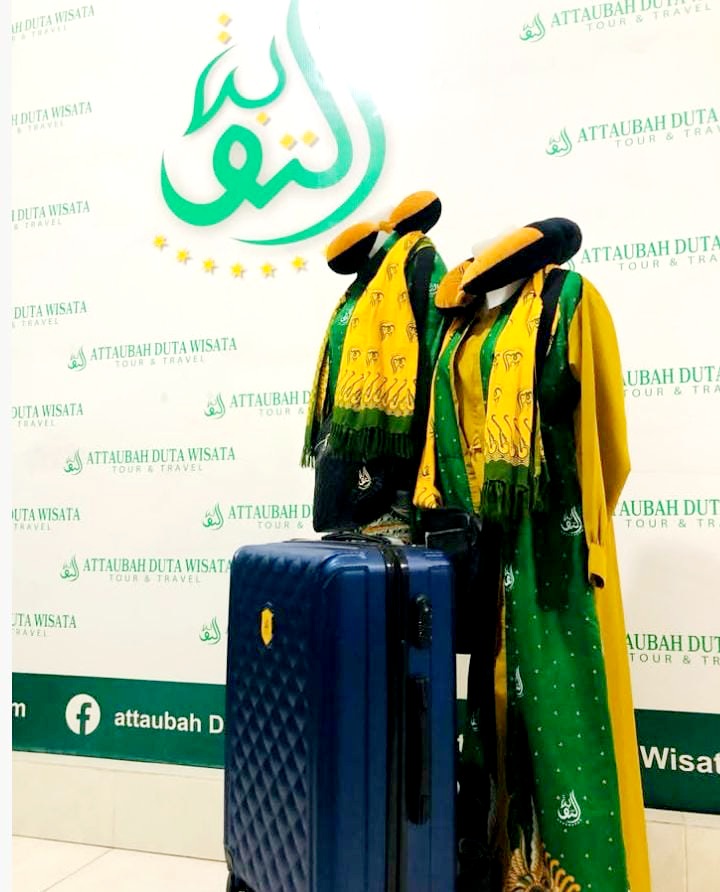 Seragam jemaah umrah At Taubah. (Instagram attaubahdutawisata2024)