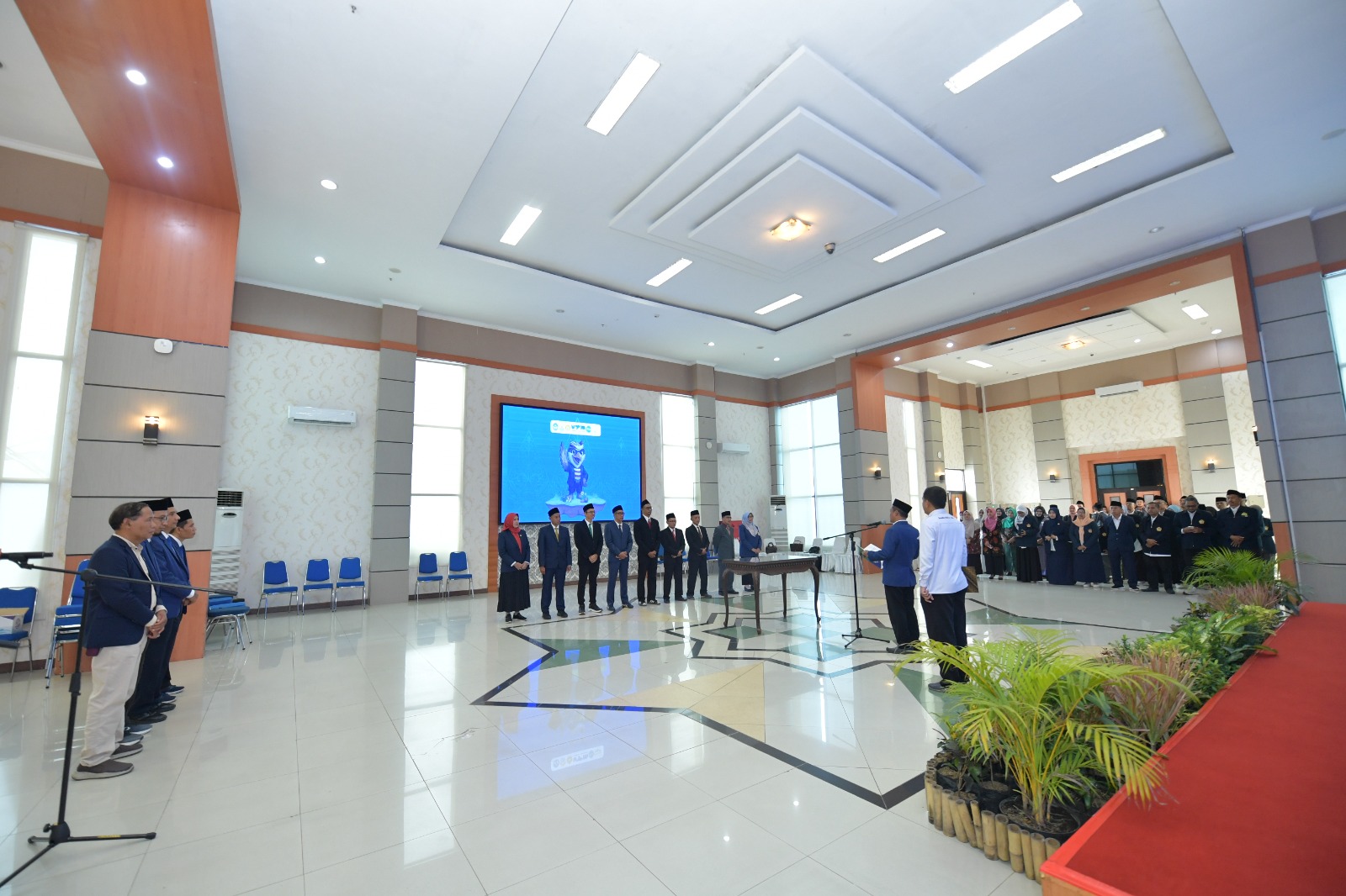 KHIDMAT: Rektor UTM Prof Safi