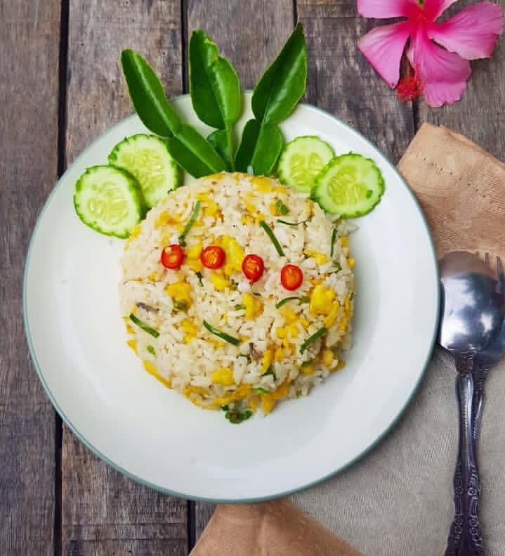 Resep nasi goreng daun jeruk, Wangi daun jeruknya bikin lupa diet
