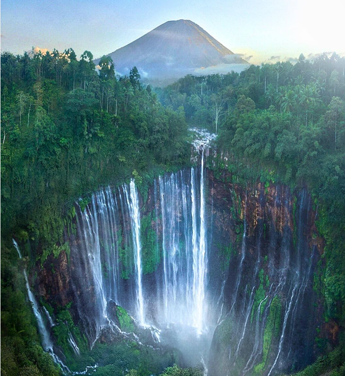 Wisata air terjun tumpak sewu cocok untuk liburan akhir pekan bersama keluarga