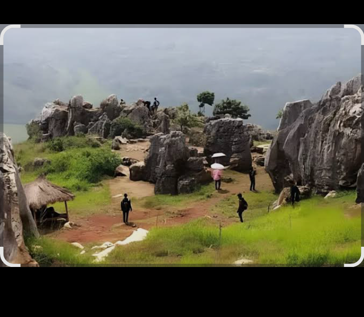 Hamparan batu kapur besar yang menjulang di Stone Garden bukan sekadar pemandangan indah