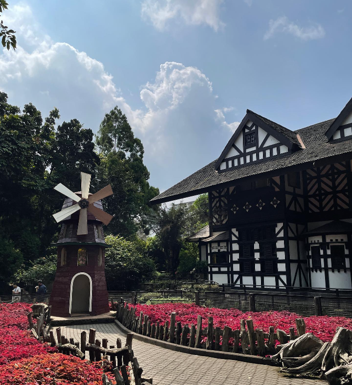Banyak warganet menyebut suasana dalam foto itu terlihat seperti destinasi Eropa sungguhan.