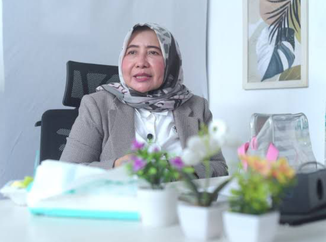 Ketua Komisi B DPRD Jatim Anik Maslachah