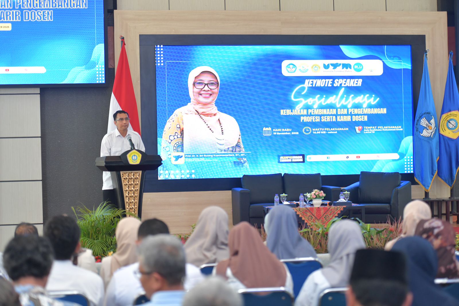 SUKSES: Pelatihan dosen dan mahasiswa di Aula Syaikhona Muhammad Kholil Gedung Graha Utama, Selasa (19/11).