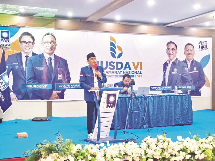TEGAS: Ketua Formatur Terpilih DPD PAN Sumenep Faisal Muhlis menyampaikan sambutan dalam Musda VI di Hotel Musdalifah I Sumenep, Sabtu (29/11). (MOH. LATIF/JPRM)