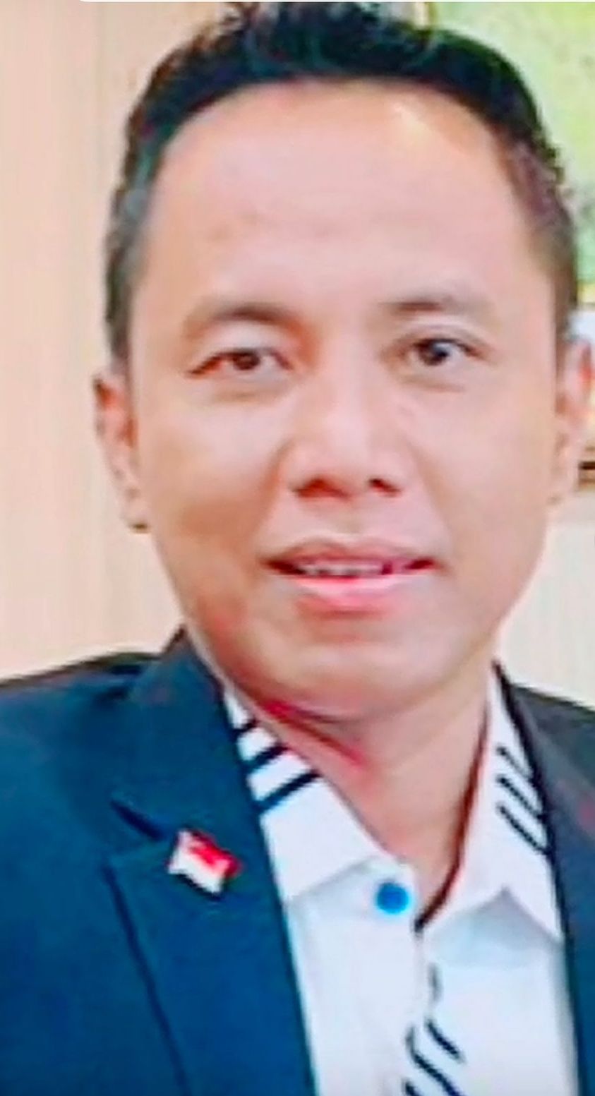 LOW PROFILE: Owner Yayasan Babur Rizki Camplong, Sampang, Eko Sang Baginda.