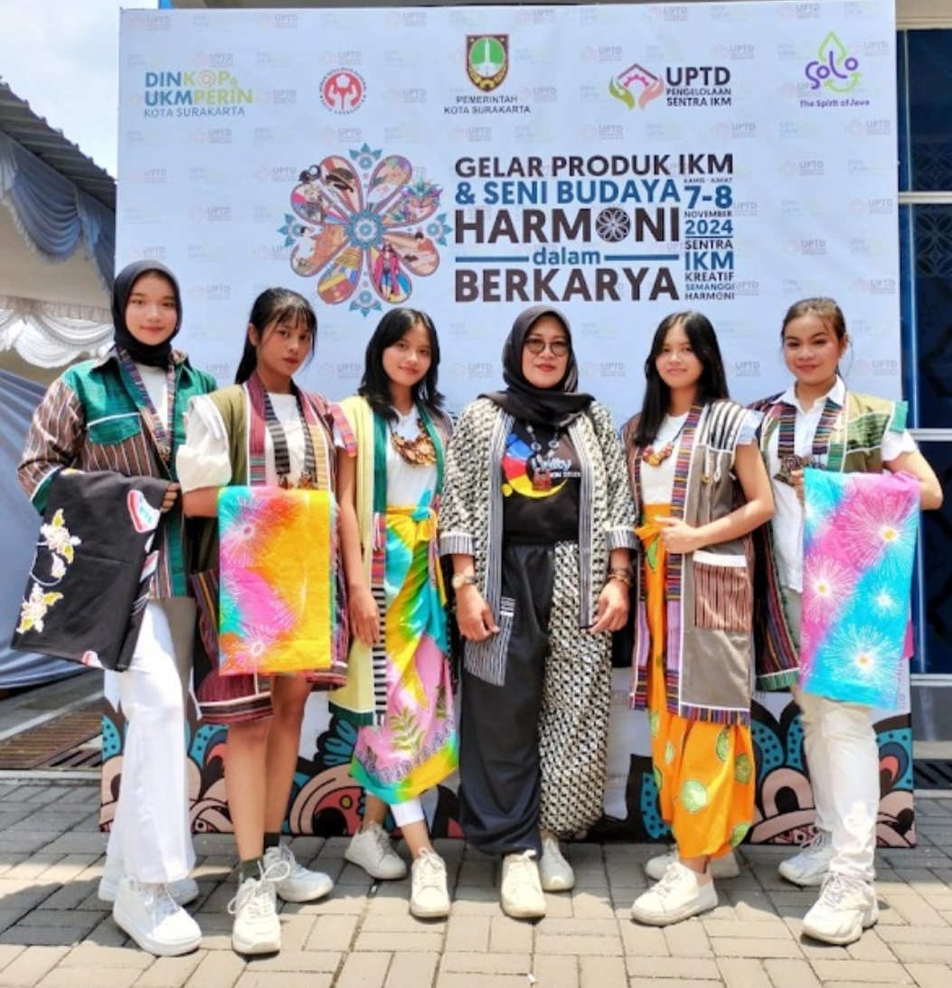 ANGGUN: Batik Malessa merupakan batik binaan BRI dari Solo yang tidak hanya tumbuh secara ekonomi, tapi menginspirasi UMKM lainnya.