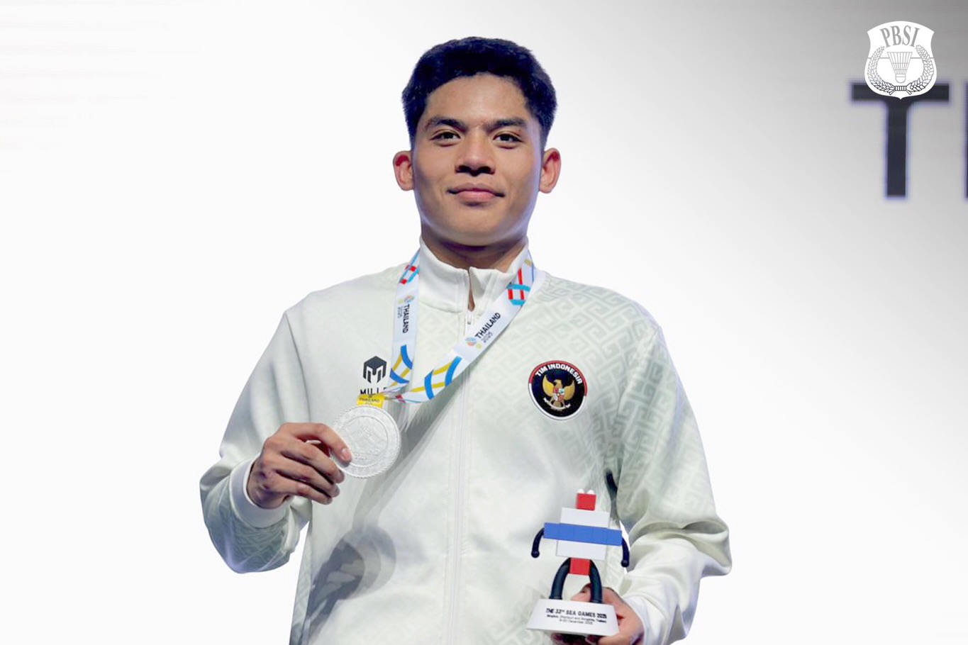 PUTRA DAERAH: Moh. Zaki Ubaidillah saat tampil pada babak final SEA Games Thailand 2025 saat melawan Alwi Farhan, Minggu (14/12).