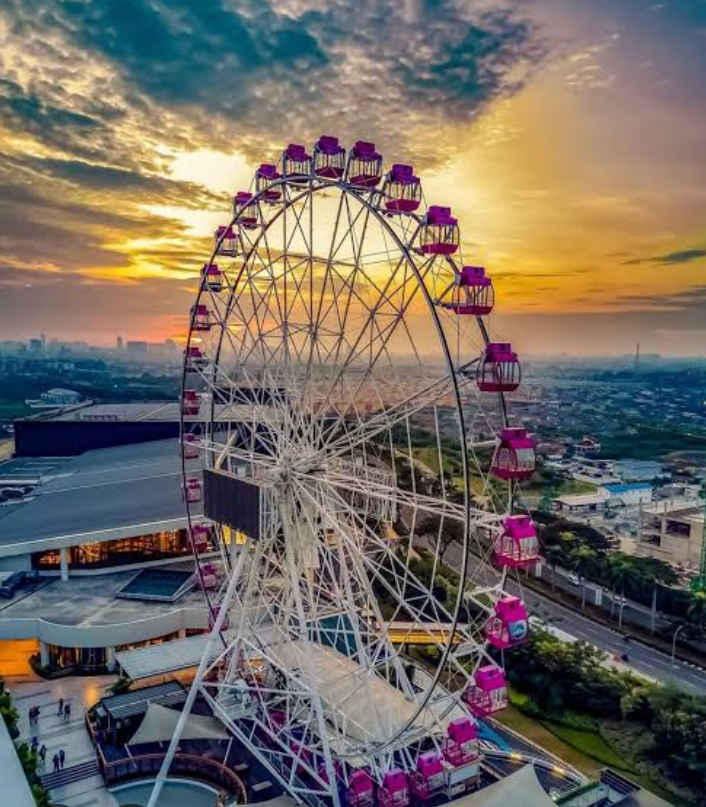 Pesona malam di jsky ferris wheel