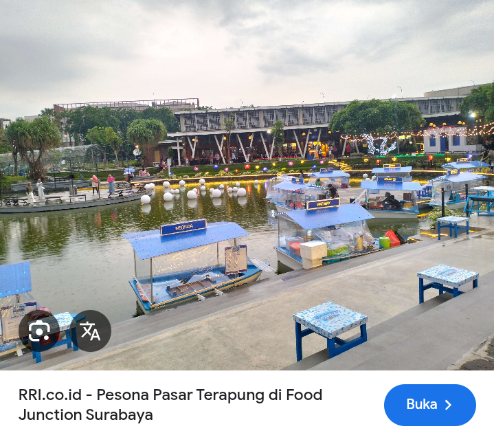 Pesona pasad terapung di food junction