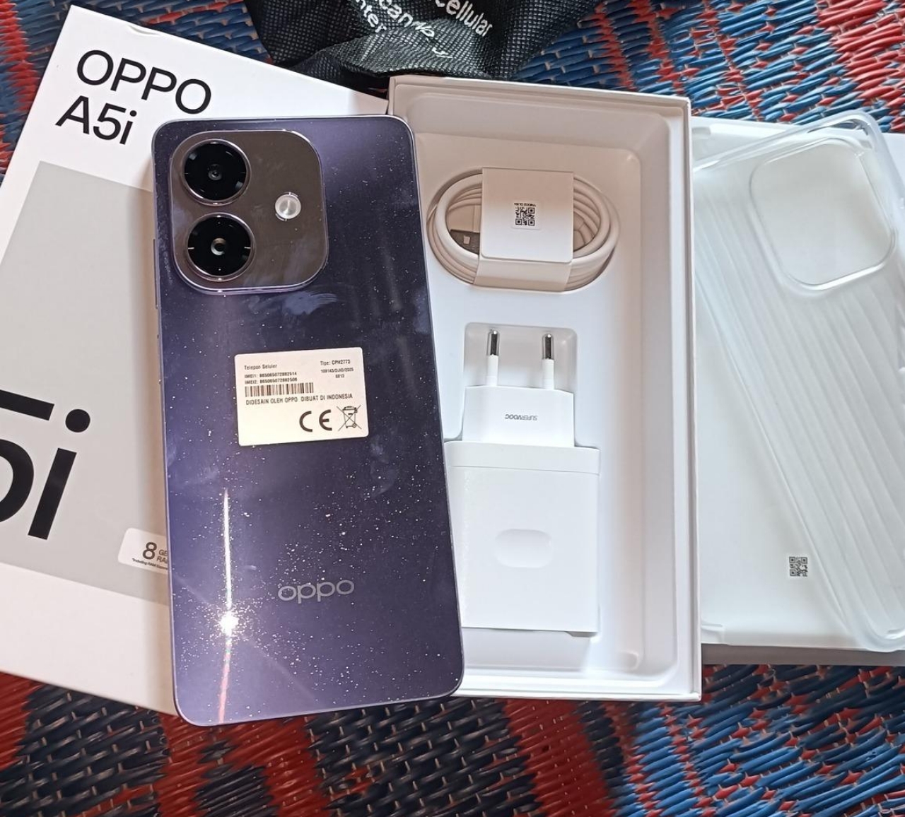 Proses unboxing HP agar tidak tertipu barang palsu