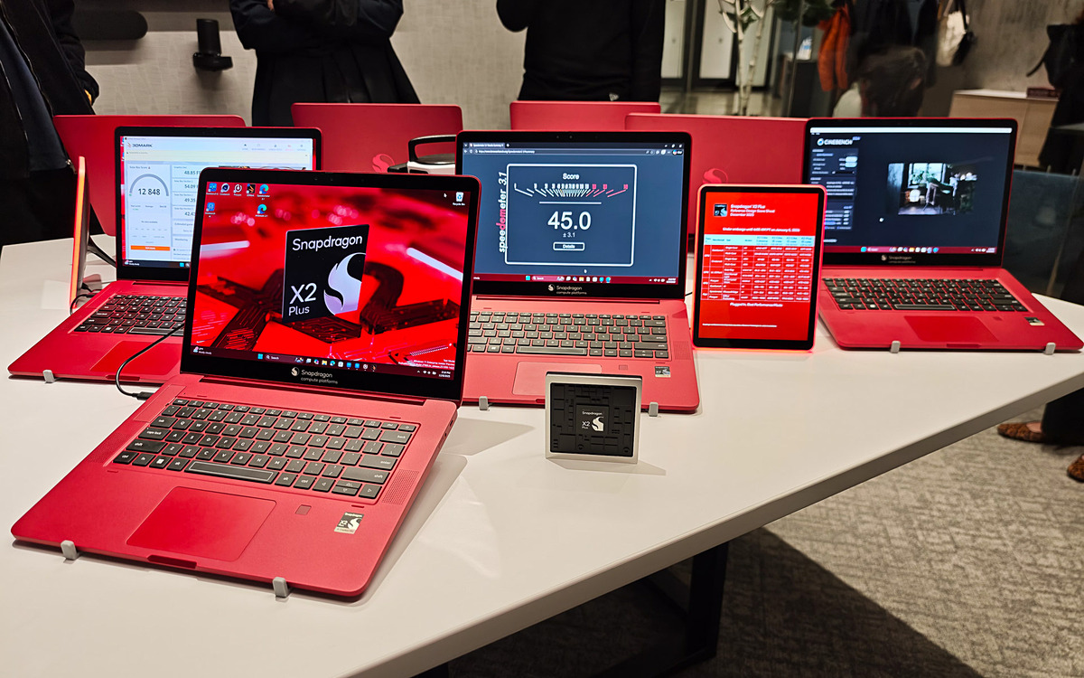 Laptop dengan prosessor Snapdragon X2 Plus