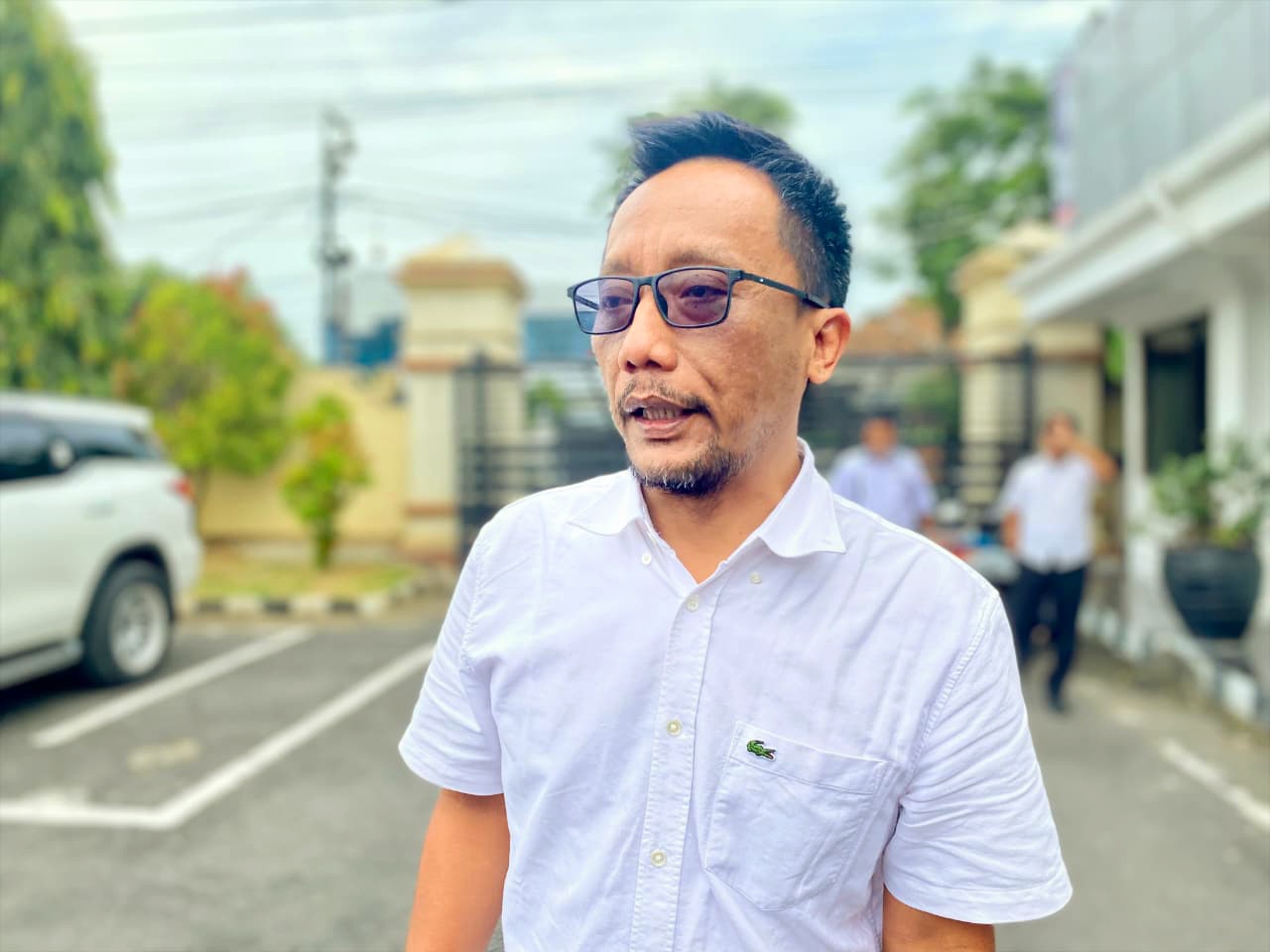 BERI PENJELASAN: Kasatreskrim Polres Pamekasan AKP Doni Setiawan ditemui usai konferensi pers, Senin (29/12/2025). (MOH. IQBAL AFGANI/JPRM)