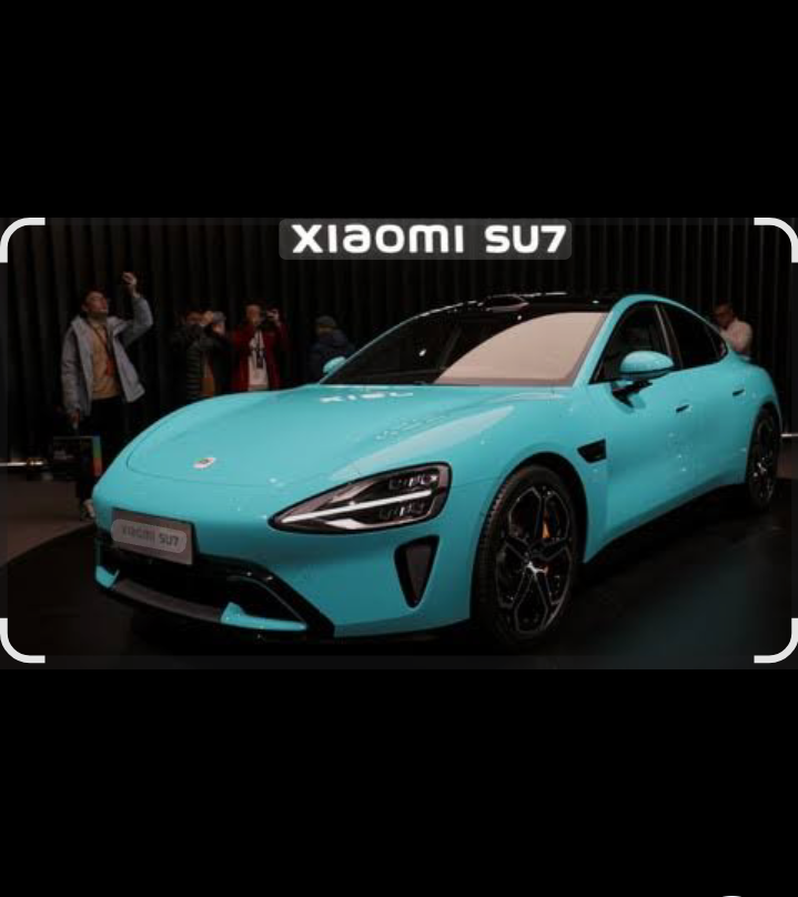 Teknologi AI pintar menjadi pembeda utama interior Xiaomi SU7 2026.
