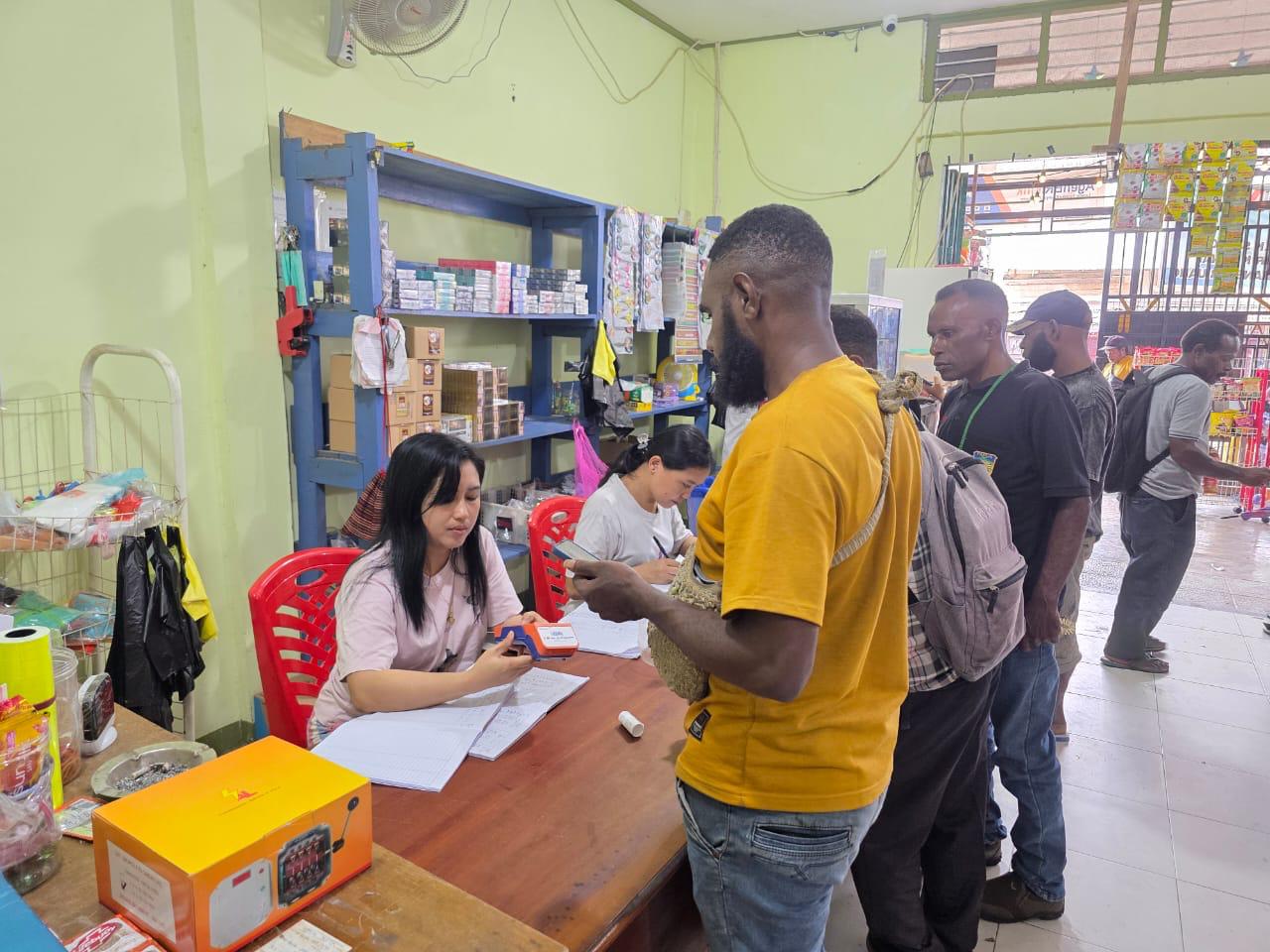 MEMBANTU MASYARAKAT: BRILink Agen Waisun dikelola oleh Alfrida Pasongli sejak 2019 di Papua Pegunungan.