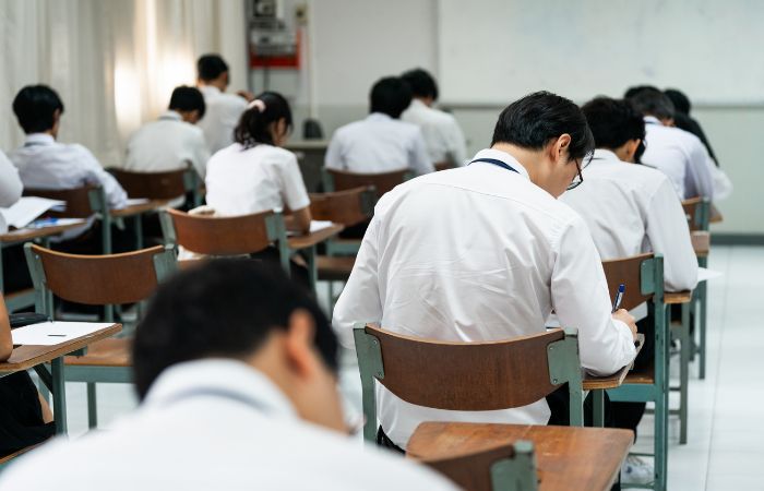 Sebentar lagi siswa SMA di Indonesia  bakal berjuang melewati satu gerbang yang sama: UTBK. (Radarmadura.id)