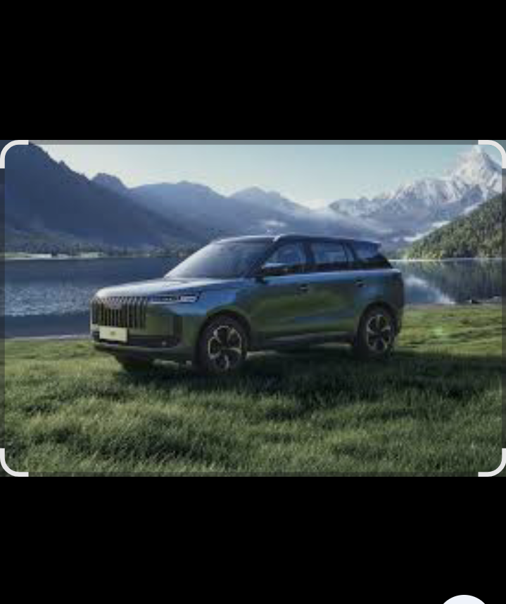 Jaecoo J5 EV mengusung garis bodi minimalis dengan sentuhan modern yang kuat.