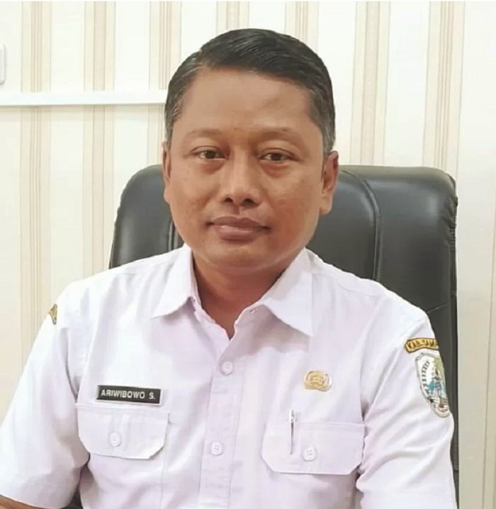 BERWIBAWA: Inspektur Ariwibowo Sulistyo saat ditemui di ruang kerjanya beberapa waktu lalu. (UBAIDILLAHIR RAIE/JPRM)