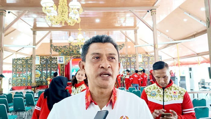 SAKRAL: Pengurus KONI Bangkalan periode 2026&ndash;2030 dilantik di Pendopo Agung Selasa (17/2). (ZEINAL ABIDIN/JPRM)