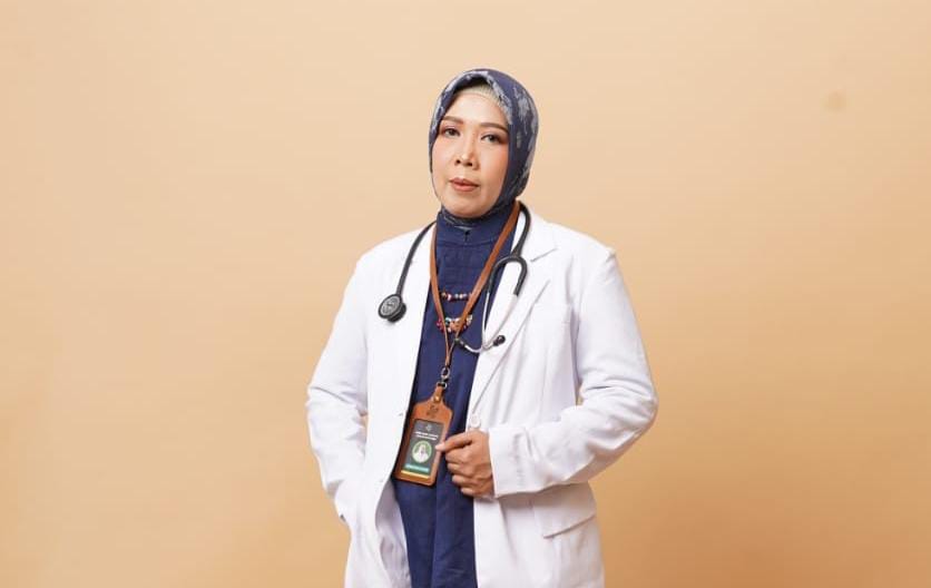 Dokter Spesialis Penyakit Dalam dr. Rosida Fajariya, SpPD-KGH, FINASIM