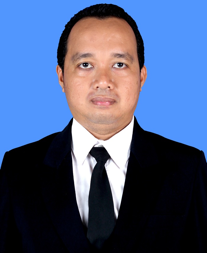 Dr. Iwan Kuswandi, M.Pd.I.,&nbsp;Khotib Masjid Gemma Prenduan