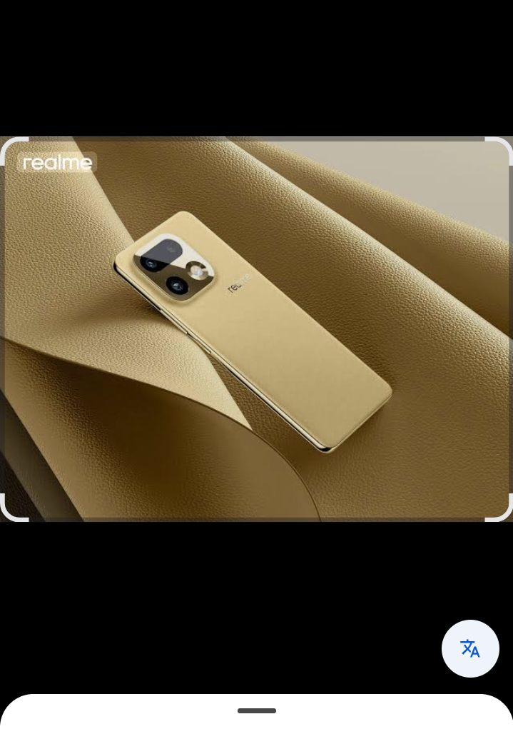 Varian realme 16 Pro+ 5G tampil dalam balutan warna Master Gold.