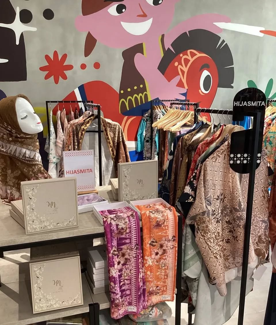BRAND LOKAL: Hijasmita hijab berhasil menembus pasar internasional.