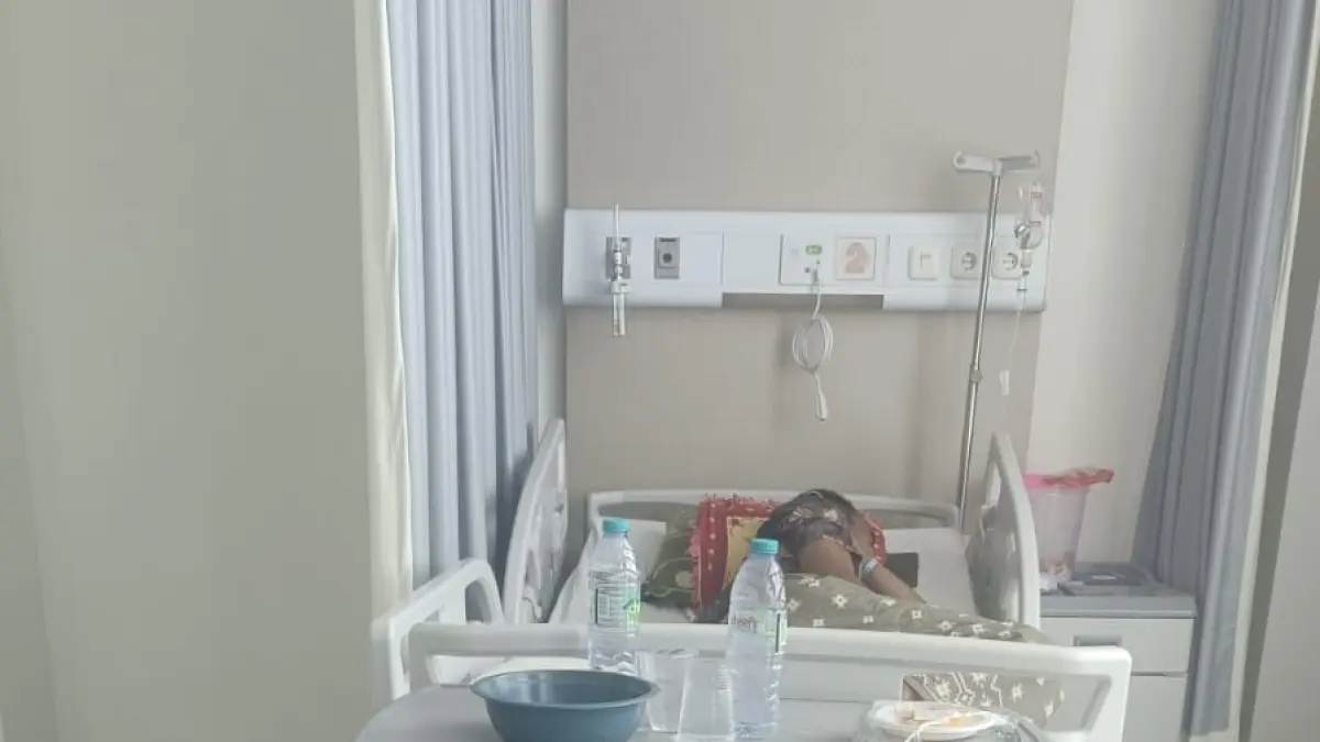 PELAYANAN MEWAH: Mahruni, pasien BPJS Kesehatan saat berobat di RS BHC Sumenep.