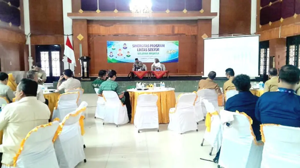 SINERGI: Bakorwil IV Pamekasan menggelar diskusi sinergisitas program lintas sektor Selasa (31/3). (M. KHOLIL RAMLI/JPRM)