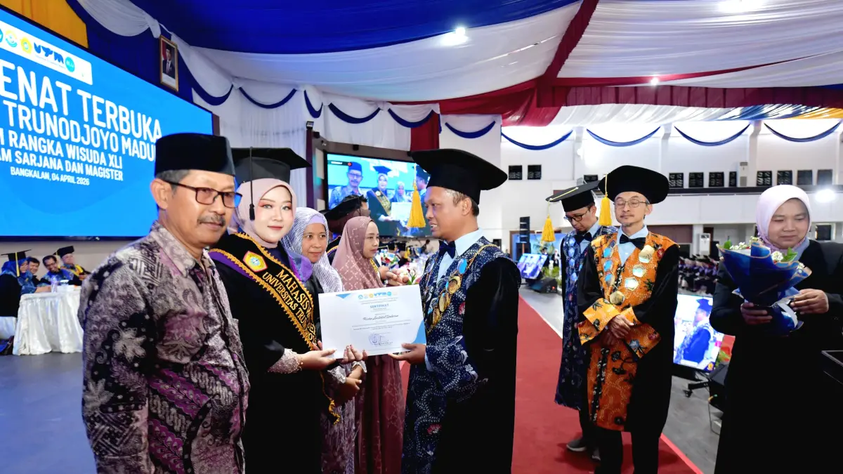 KENANG-KENANGAN: Prof Safi