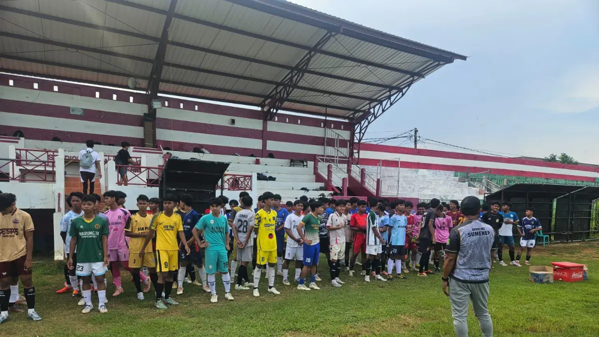 FOKUS: Proses seleksi pemain Perssu MC untuk kejuaraan Soeratin U-17 di Stadion A. Yani, Desa Pabian, Kecamatan Kota, Rabu (15/4).