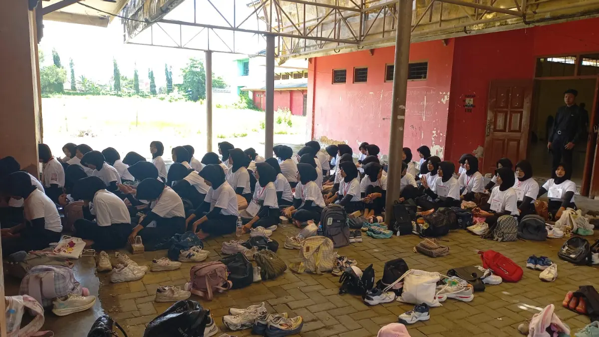 KETAT: Proses tes parade seleksi calon Paskibraka 2026 yang dilakukan di Stadion A. Yani, Desa Pabian, Kecamatan Kota, Kamis (2/4).
