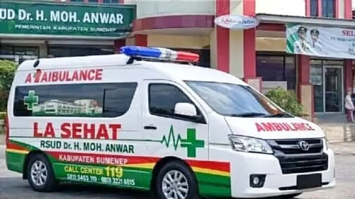 SIAGA: Mobil La Sehat RSUD dr. H. Moh. Anwar Sumenep disiagakan di rumah sakit setempat.