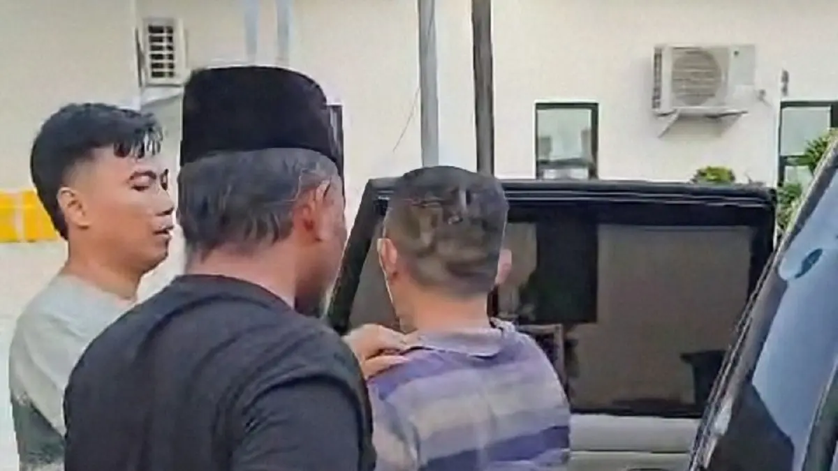 TEGAS: Polisi meringkus terduga pelaku gendam asal Kecamatan Tlanakan, Selasa (14/4).