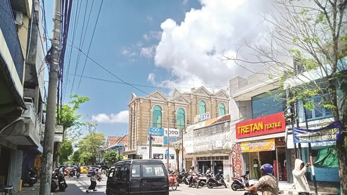 PADAT: Kondisi kawasan pecinan di Jalan Panglima Sudirman, Bangkalan. (YUSRIL DENNY MAHENDARTO/JPRM)
