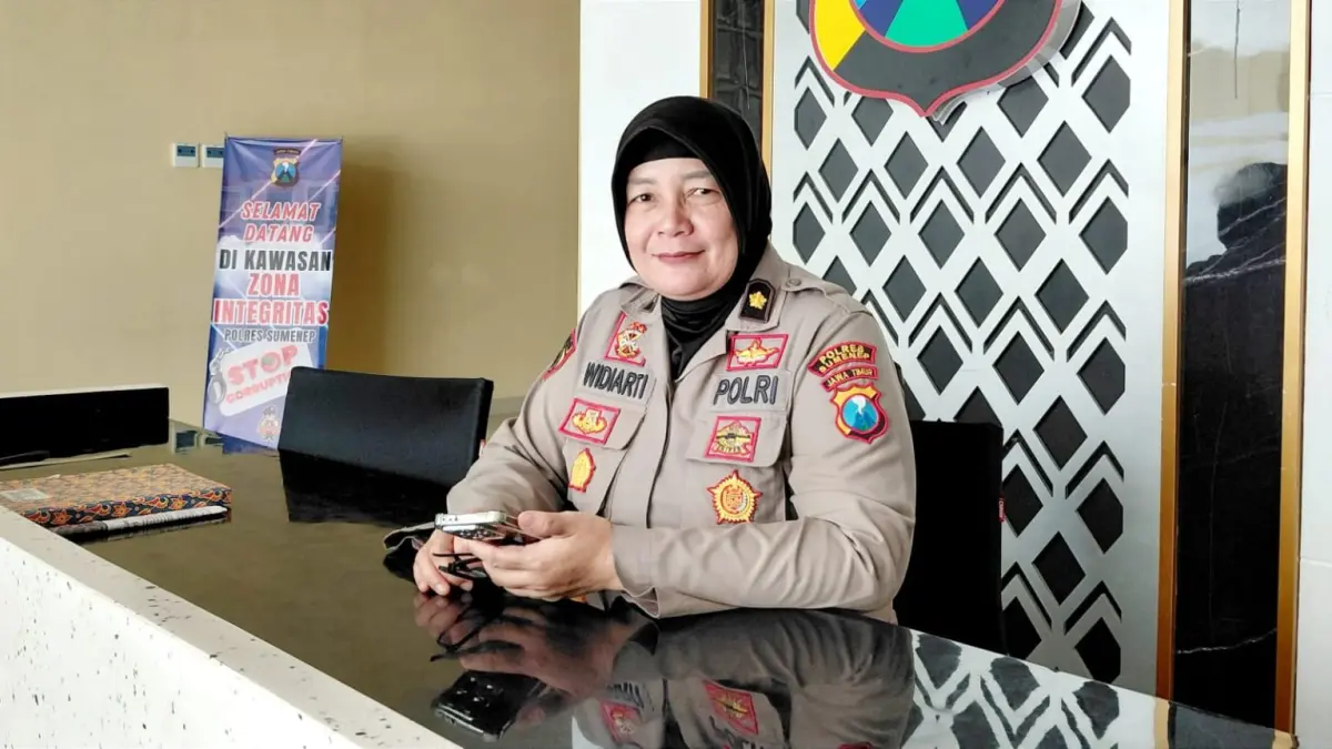 TEGAS: Plt Kasihumas Polres Sumenep, Kompol Wodiarti Setyoningtyas saat ditemui di kantornya.